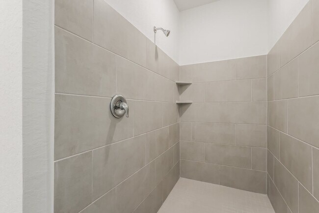 Building Photo - 11515 Cedar Cl