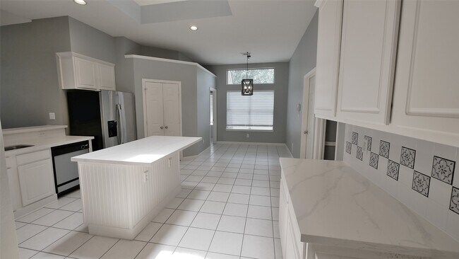 Building Photo - 10402 Indian Paintbrush Ln