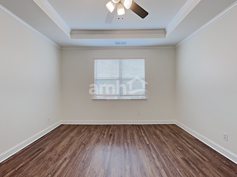 Building Photo - 502 Cash Cir