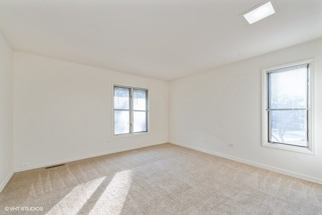 Building Photo - 776 Concord Ln
