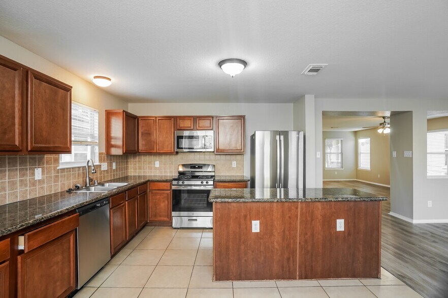 Building Photo - 20726 Desert Shadows Ln