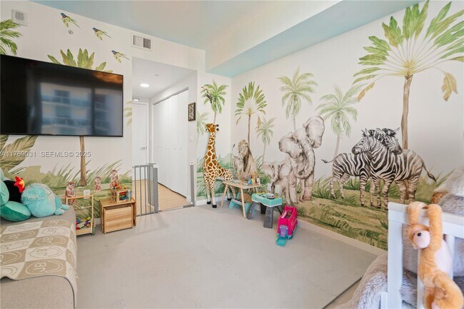 Building Photo - 488 NE 18th St