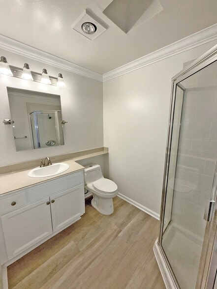 Building Photo - 2969 Kelton Ave