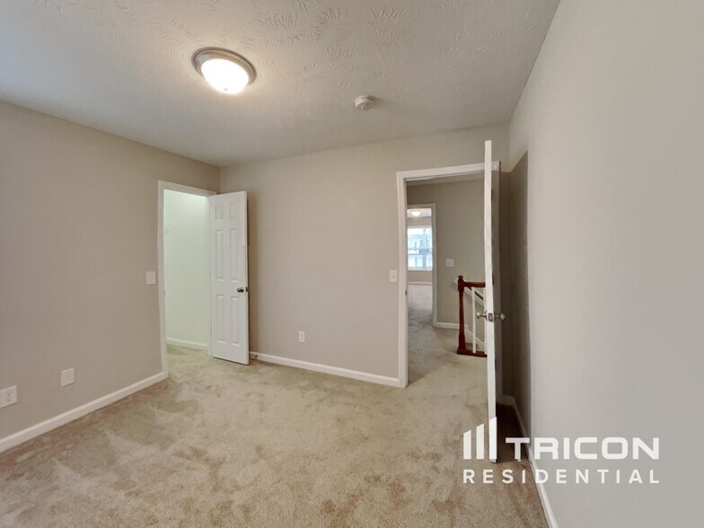 Building Photo - 147 Scotland Dr