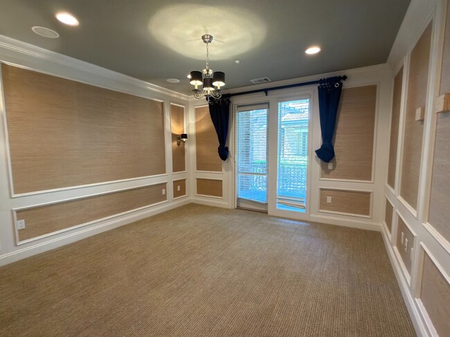 Building Photo - Modern 2BR/2BA Condo in Willow Glen Place Near Downtown San Jose. 2 Secured Parking Spots. Underg...