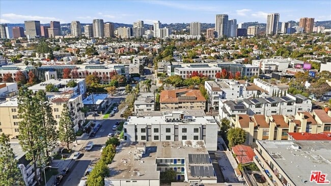 Building Photo - 1820 Prosser Ave