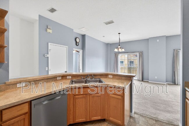 Building Photo - 10935 Derringer Dr