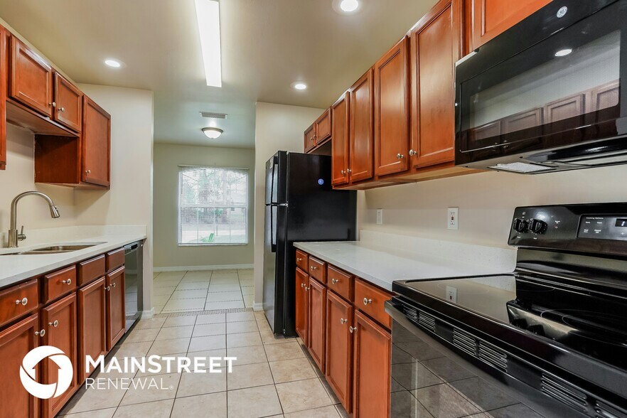 Building Photo - 427 Vanetta Dr