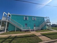 Building Photo - 4217 Sealy Ave