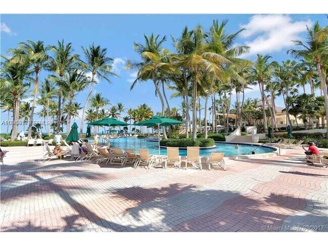 Building Photo - 791 Crandon Blvd