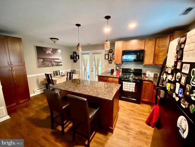 Building Photo - 55 Rampart Dr