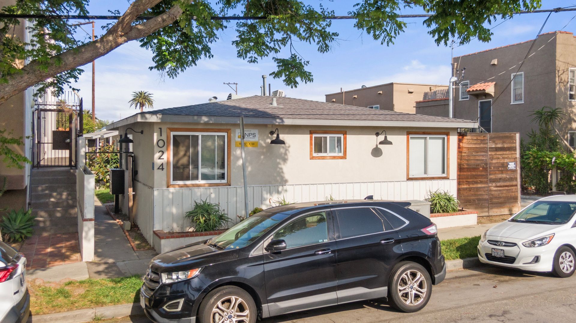 Building Photo - 1024 Loma Ave
