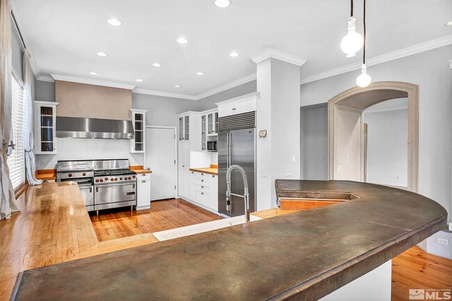 Building Photo - *SHORT TERM LEASE* 5 Bed 2 Bath, Dream Retreat in Caughlin Ranch