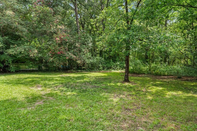 Building Photo - 2408 Cascadilla St