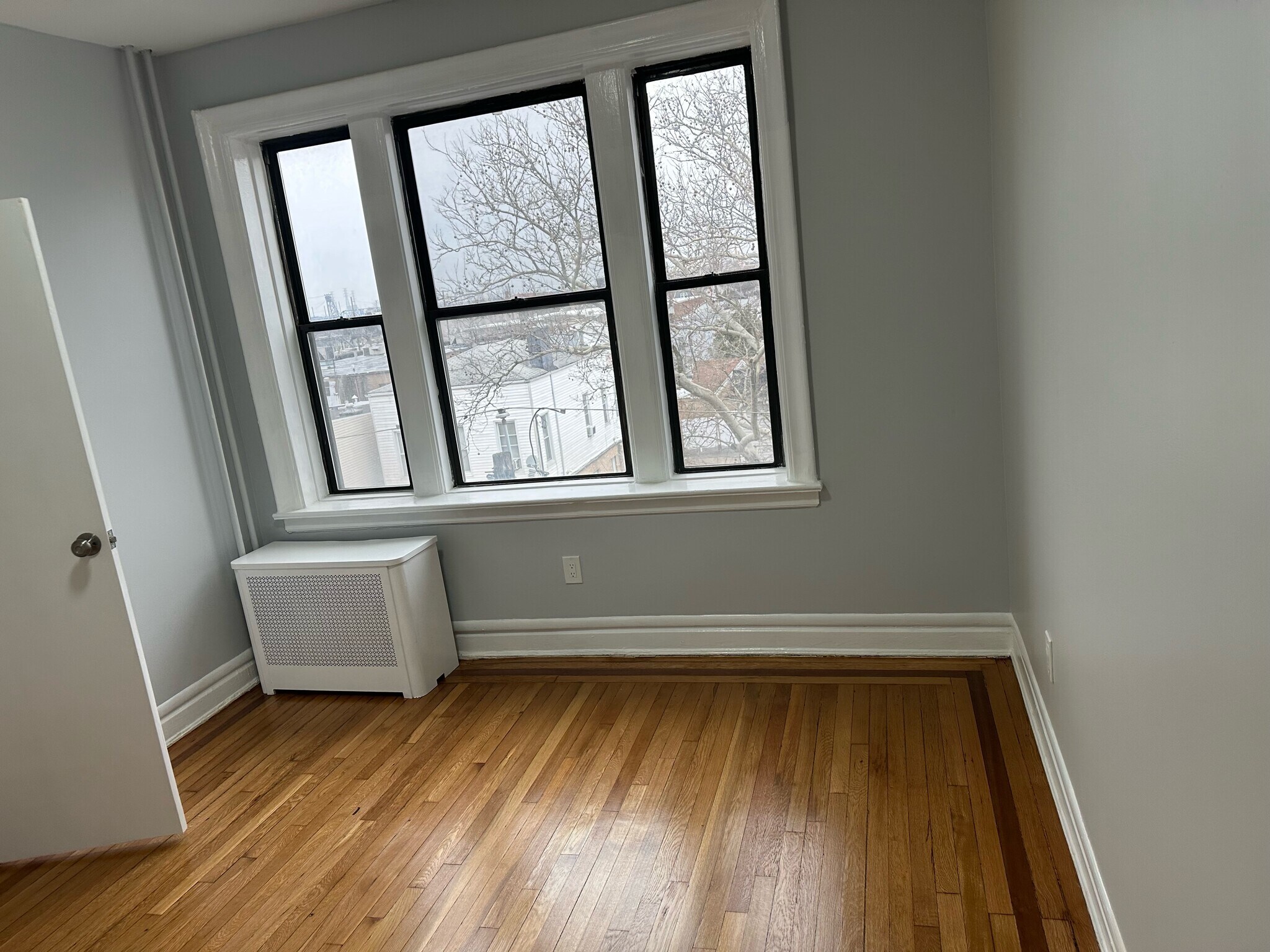 Building Photo - 429 Fairmount Ave