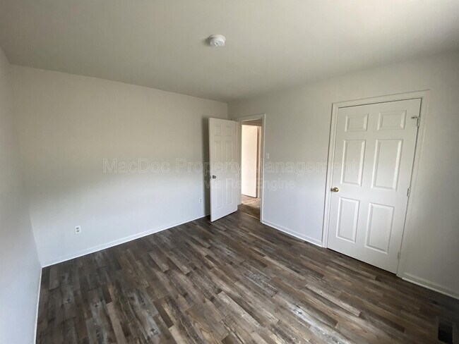 Building Photo - 110 Hughey Ct