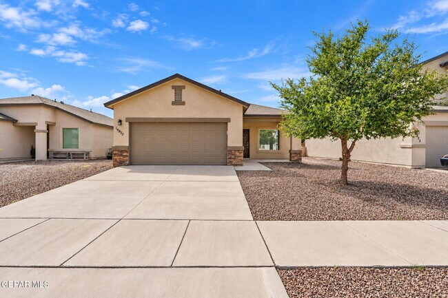 Building Photo - 14832 Orsten Artis Ave