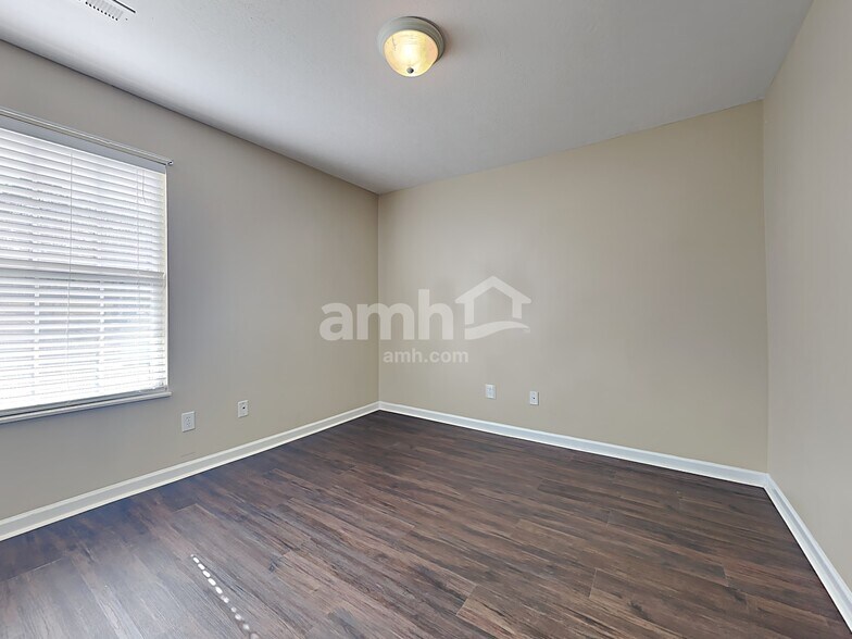 Building Photo - 4449 Oakbank Ln NW