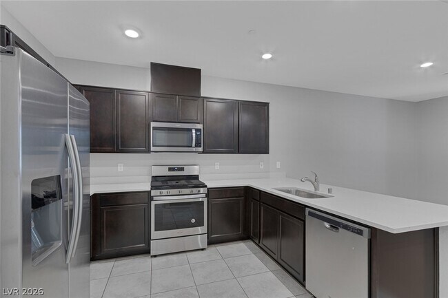 Building Photo - 2854 Starling Summit St
