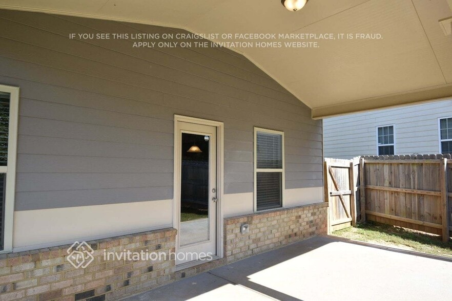 Building Photo - 224 Sableshire Way