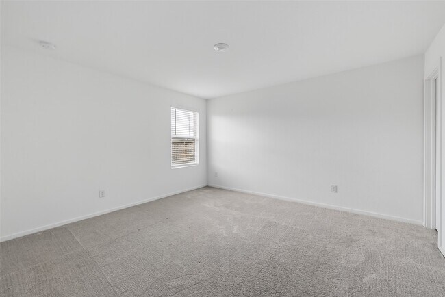 Building Photo - 3302 Hereford Dr