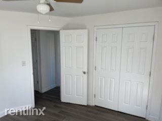 Building Photo - 2 br, 1 bath Duplex - 3702 Killam Ave B