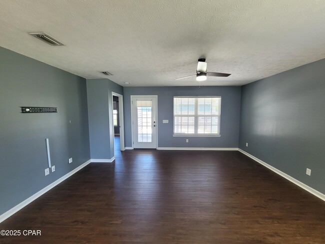 Building Photo - 276 Orinda St