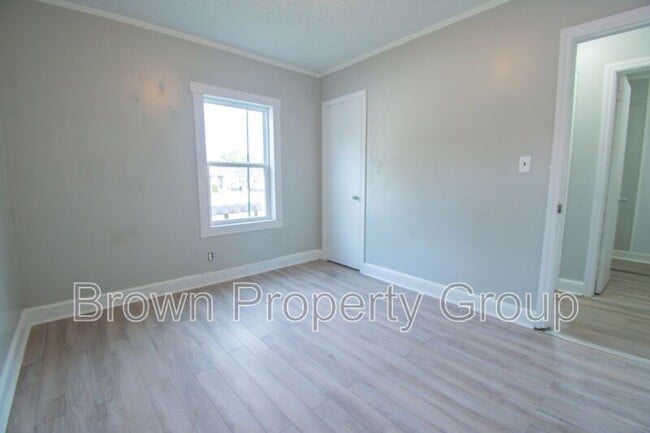 Building Photo - 412 A Lake Ave