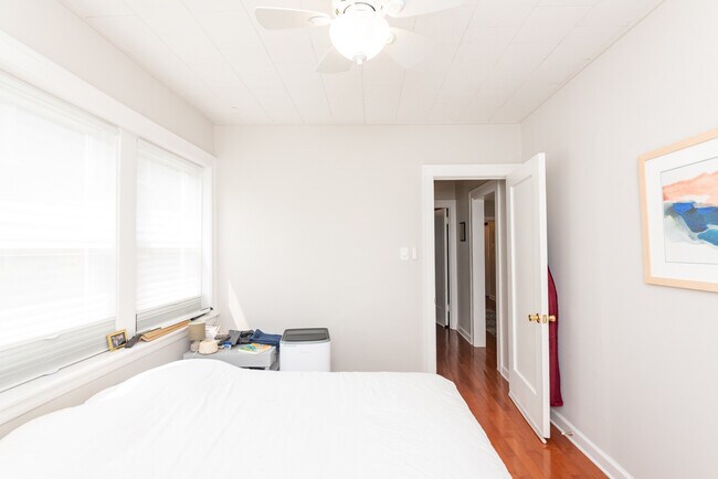 Building Photo - 426 S Elmwood Ave
