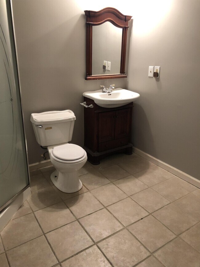 Building Photo - 5509 Woodcross Pl