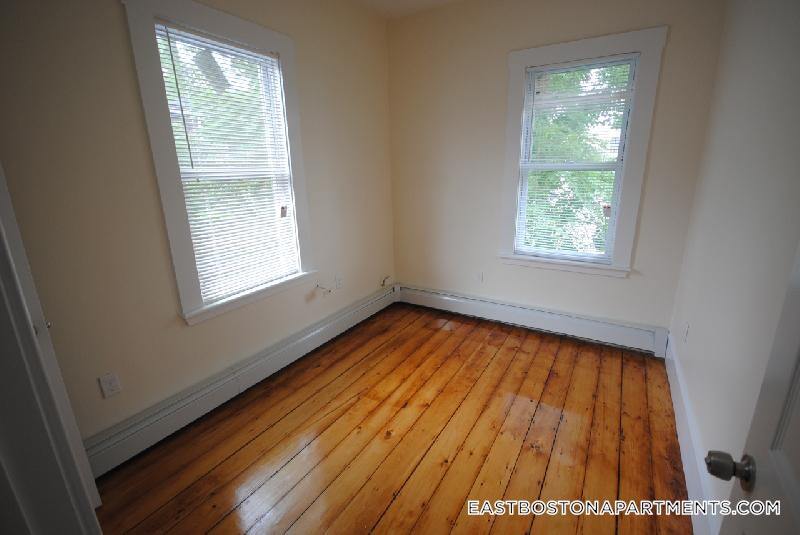 Building Photo - 154 Bennington St