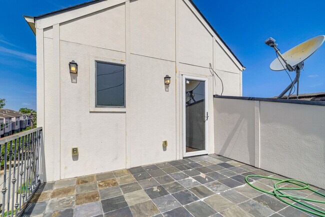 Building Photo - 1613 Bonner St