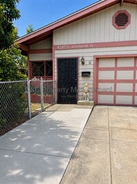 Building Photo - 42625 Jefferson St