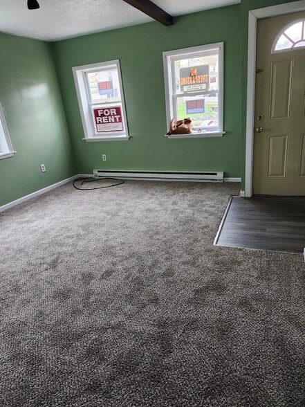 Livingroom - 1052 3rd Ave