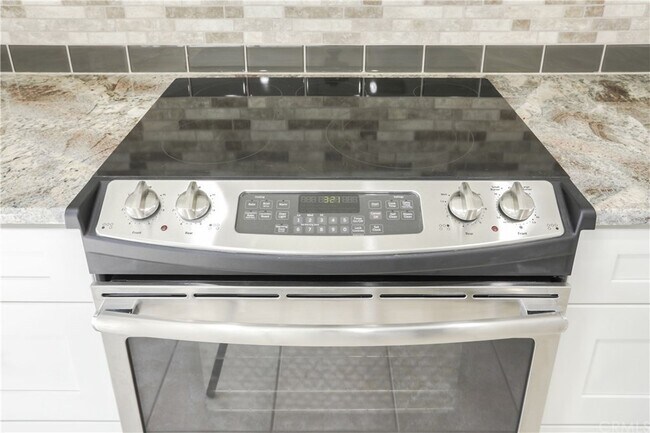 Building Photo - 14852 Rattan St