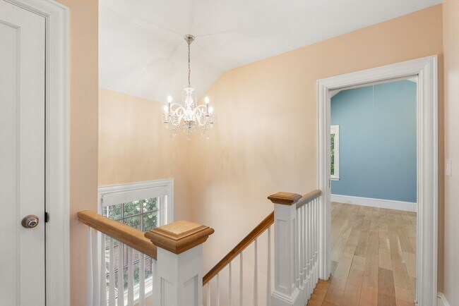 Building Photo - 4 Gracewood Park