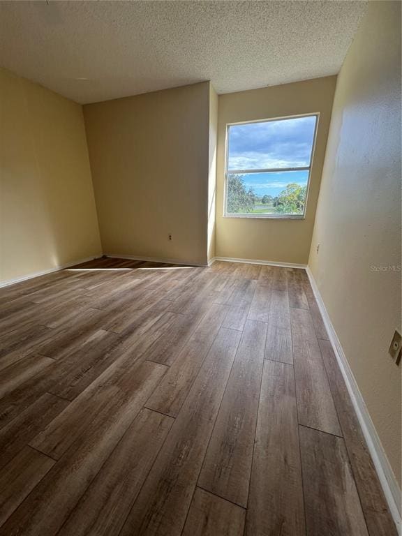 Building Photo - 2400 Feather Sound Dr