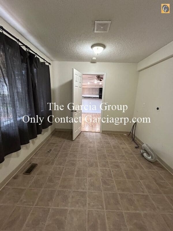 Building Photo - 14465 SE Bevington Ct