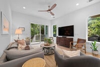 Building Photo - 1204 E 32nd St