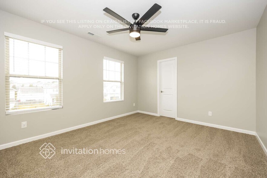 Building Photo - 1047 Lonergan Cir