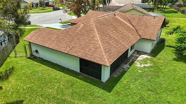 Building Photo - 3346 Mazur Dr