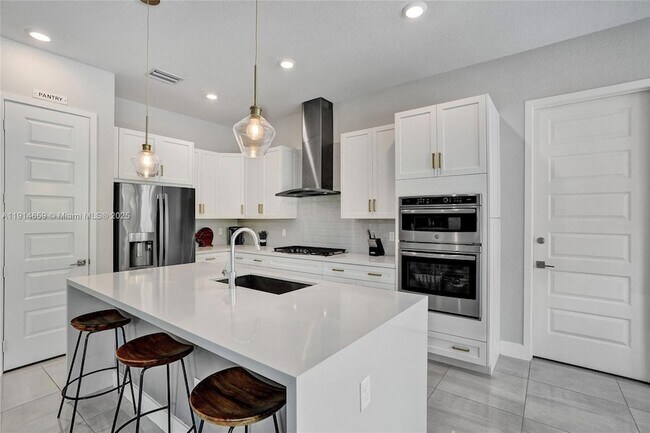 Building Photo - 10795 Oceano Wy