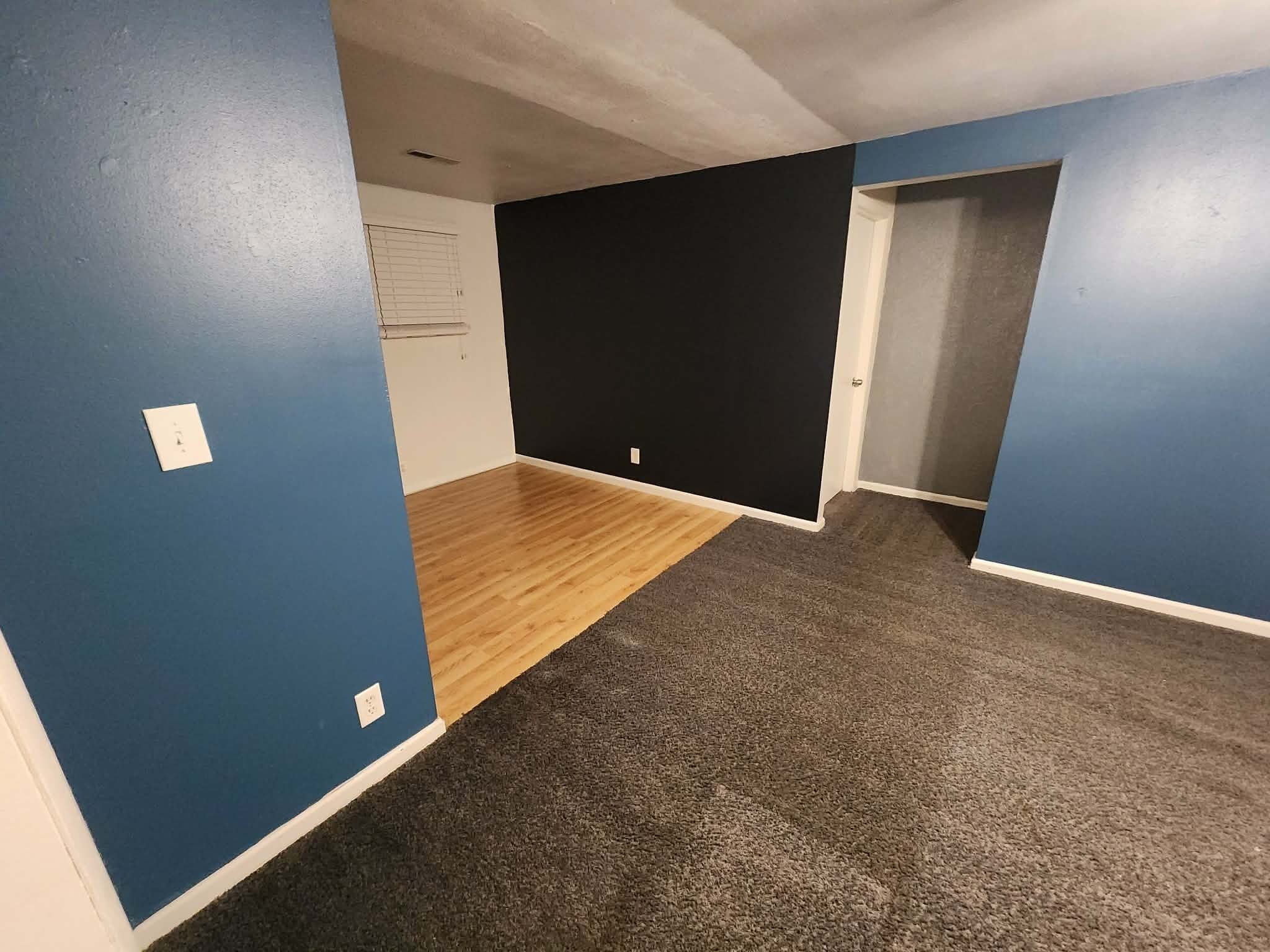 Building Photo - 2555 S 68th St