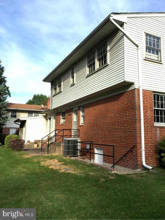 Building Photo - 10304 Antietam Ave