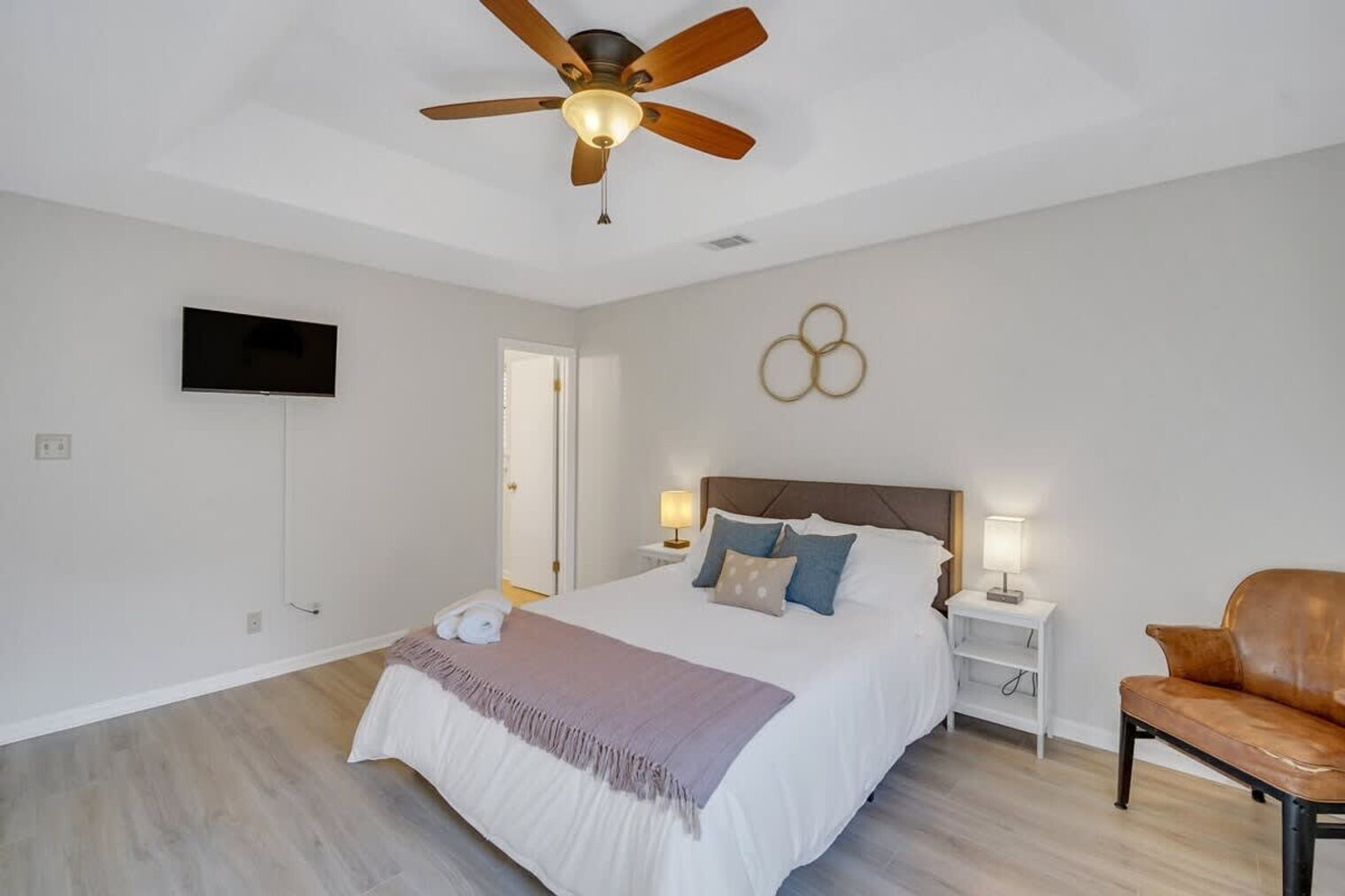 Building Photo - 313 Manden Rd