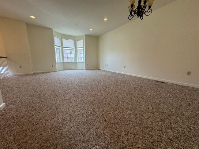 Building Photo - THREE BEDROOM TOWNHOUSE- East Penn Schools