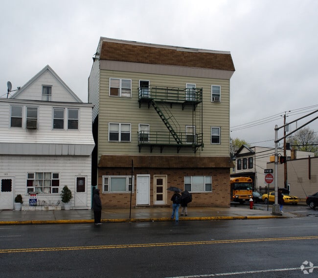 Building Photo - 700 Jf Kennedy Blvd