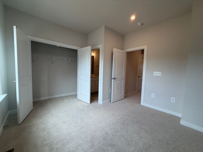 Building Photo - 13744 Cobble Lp