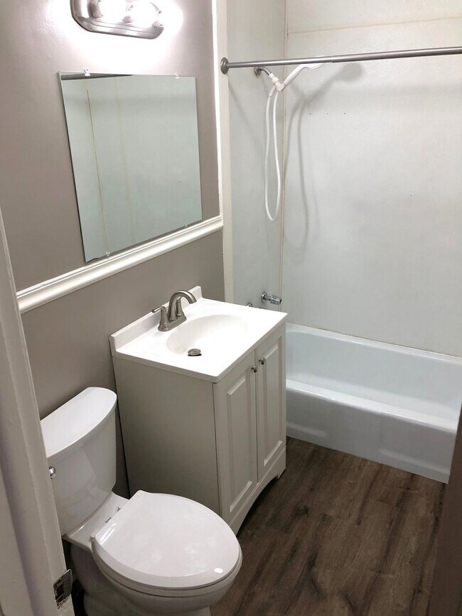 Building Photo - 1420 Choctaw St