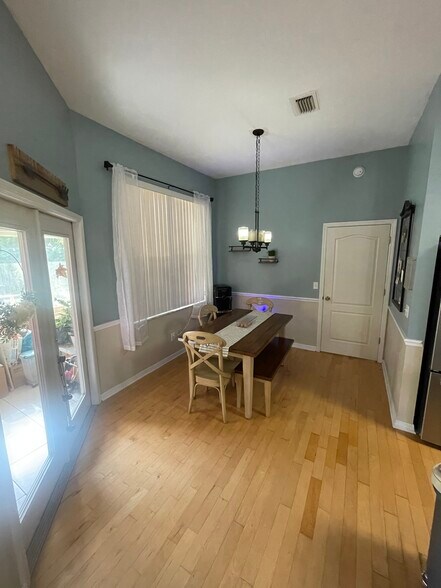 Building Photo - 6746 NW 37th Ter